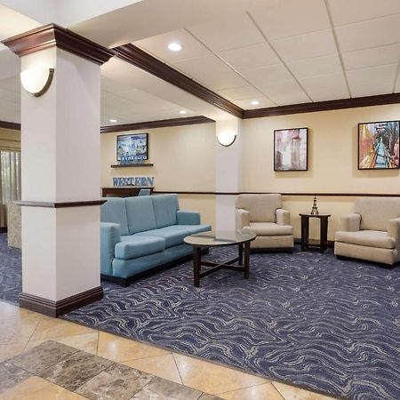 Best Western Coffeyville Central Business District Inn And Suites Exteriér fotografie