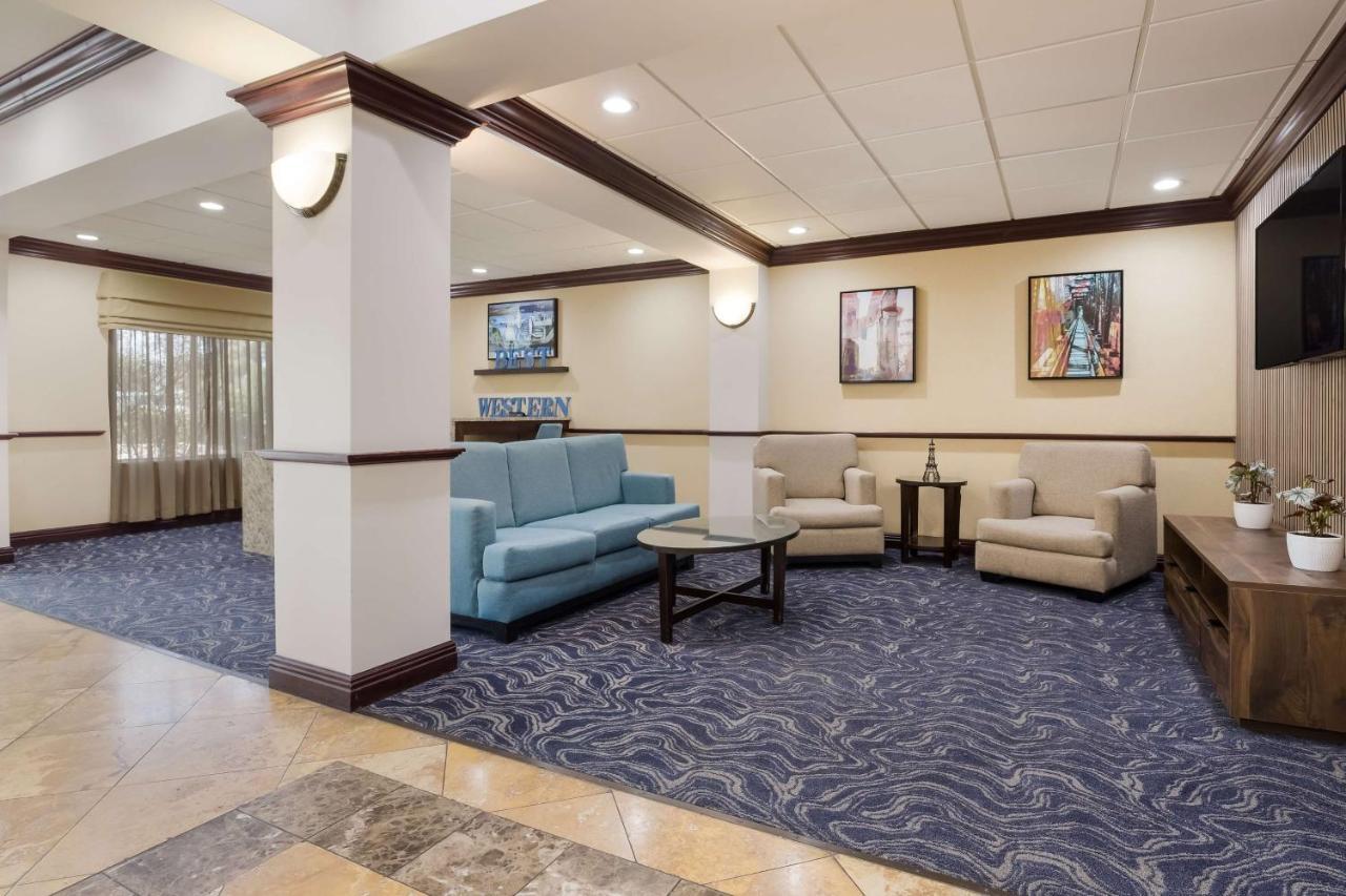 Best Western Coffeyville Central Business District Inn And Suites Exteriér fotografie