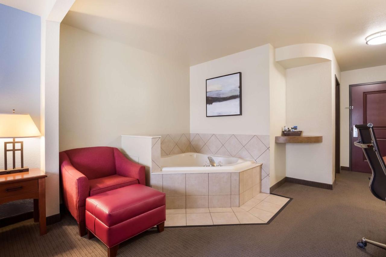 Best Western Coffeyville Central Business District Inn And Suites Exteriér fotografie